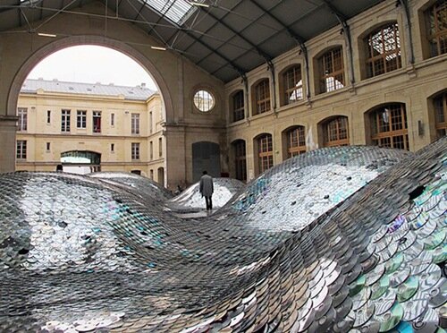 65,000 Old CDs Create Metallic Sea