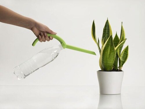 Useful and convenient waterpot